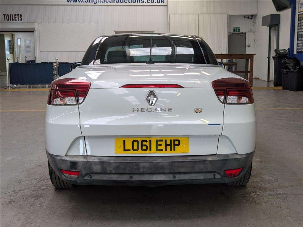 <p>2011 RENAULT MEGANE DYNAMIQUE TOMTOM V</p>