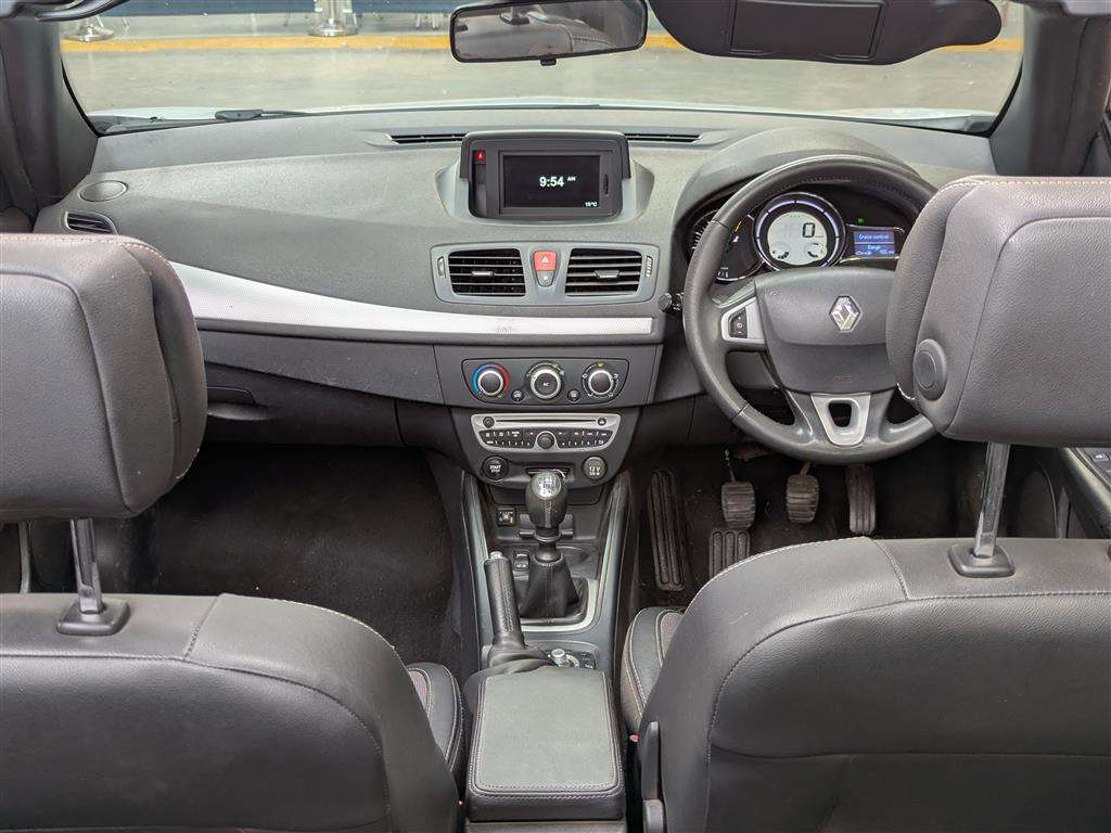 <p>2011 RENAULT MEGANE DYNAMIQUE TOMTOM V</p>