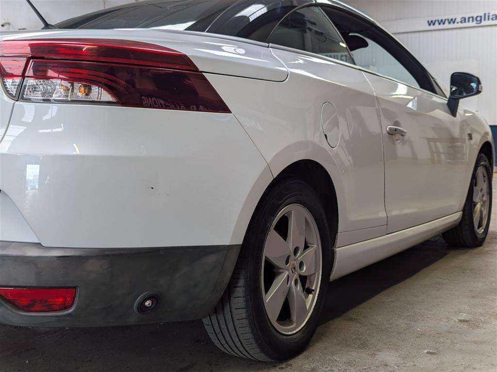 <p>2011 RENAULT MEGANE DYNAMIQUE TOMTOM V</p>