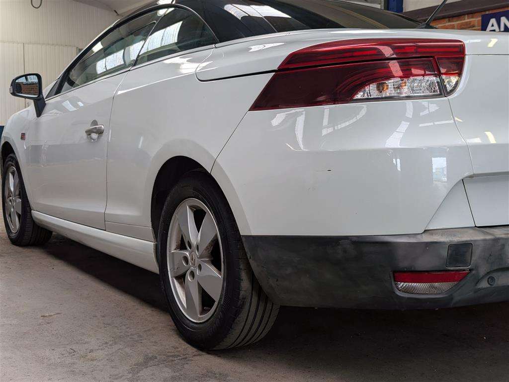 <p>2011 RENAULT MEGANE DYNAMIQUE TOMTOM V</p>