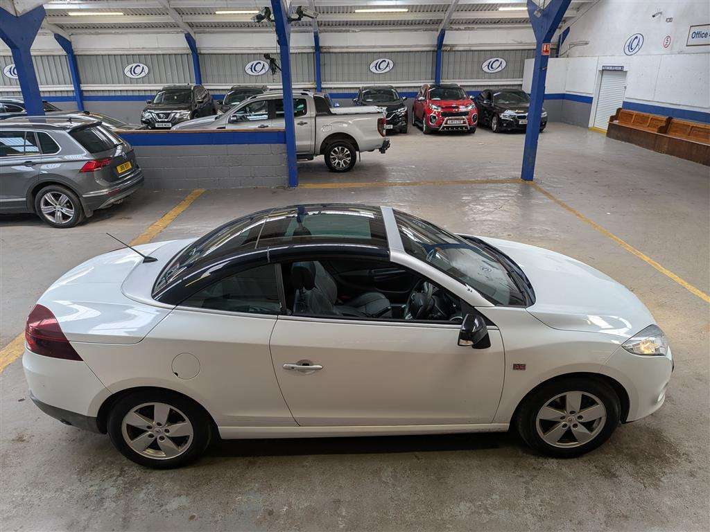 <p>2011 RENAULT MEGANE DYNAMIQUE TOMTOM V</p>