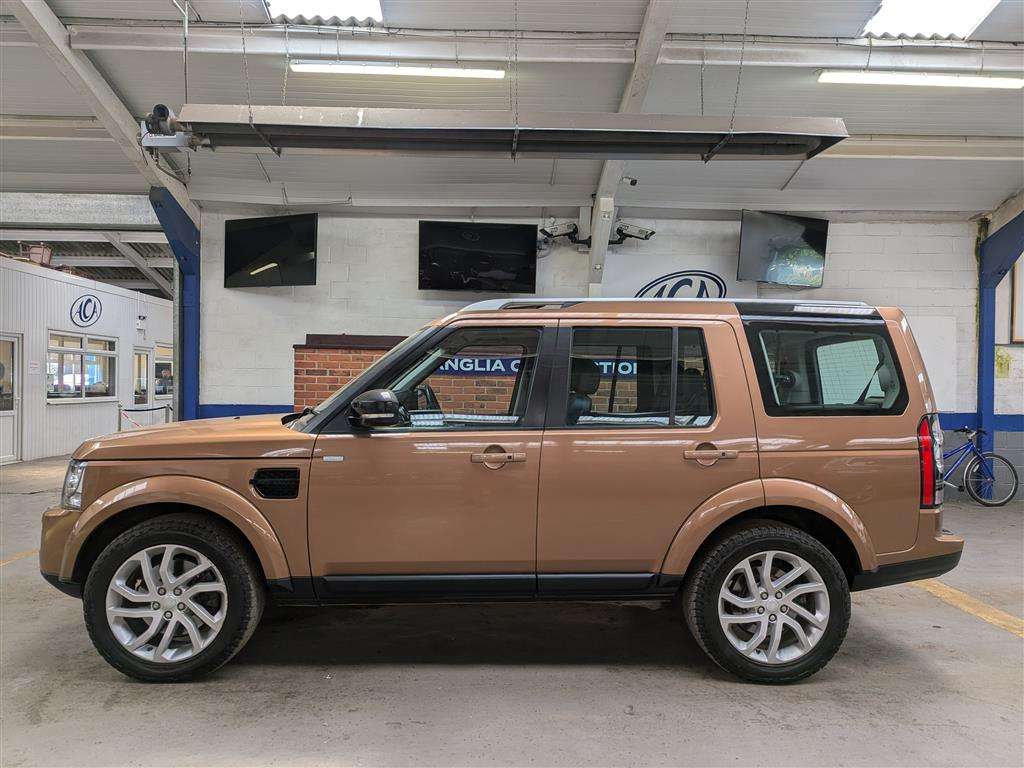 <p>2016 LAND ROVER DISCOVERY LANDMARK SDV6 A</p>