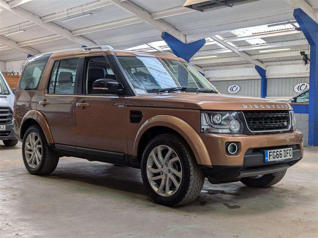 <p>2016 LAND ROVER DISCOVERY LANDMARK SDV6 A</p>
