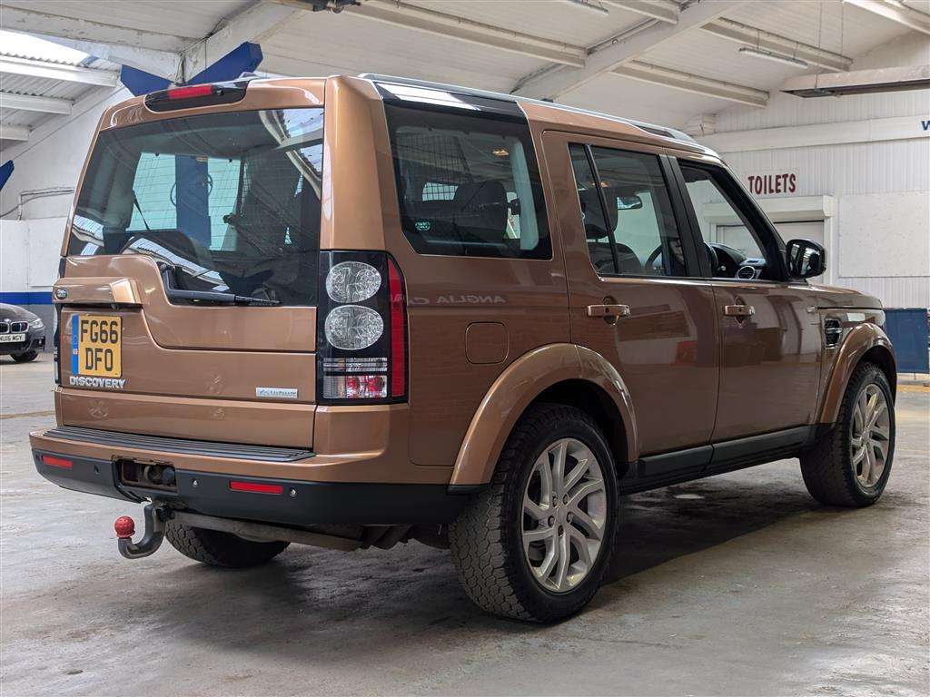 <p>2016 LAND ROVER DISCOVERY LANDMARK SDV6 A</p>