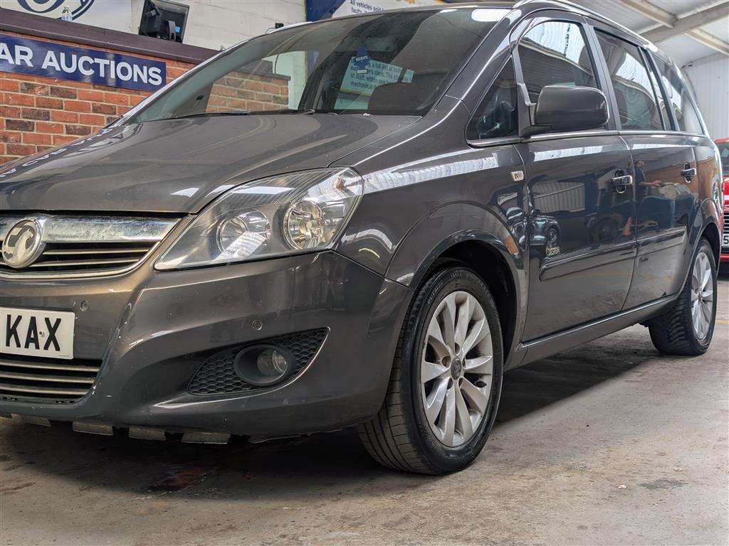 <p>2013 VAUXHALL ZAFIRA DESIGN NAV CDTI EC</p>