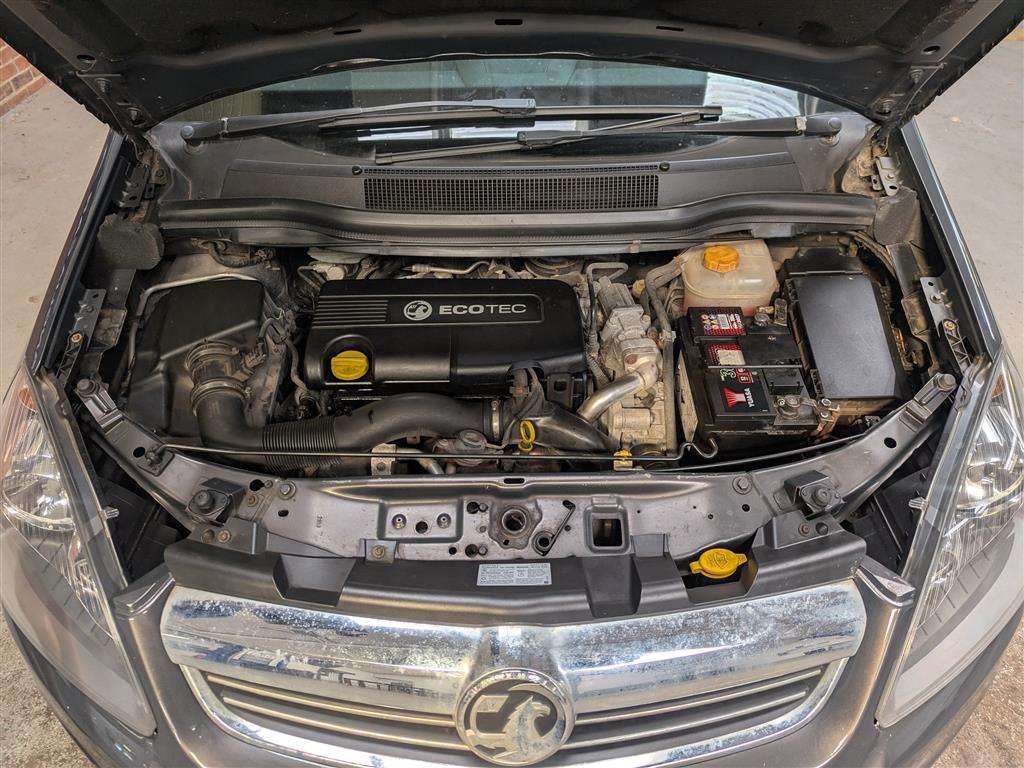 <p>2013 VAUXHALL ZAFIRA DESIGN NAV CDTI EC</p>
