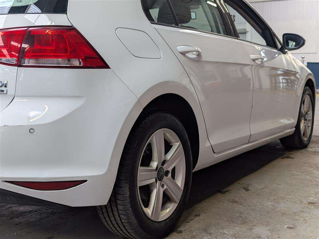 <p>2014 VOLKSWAGEN GOLF MATCH TDI BMT</p>
