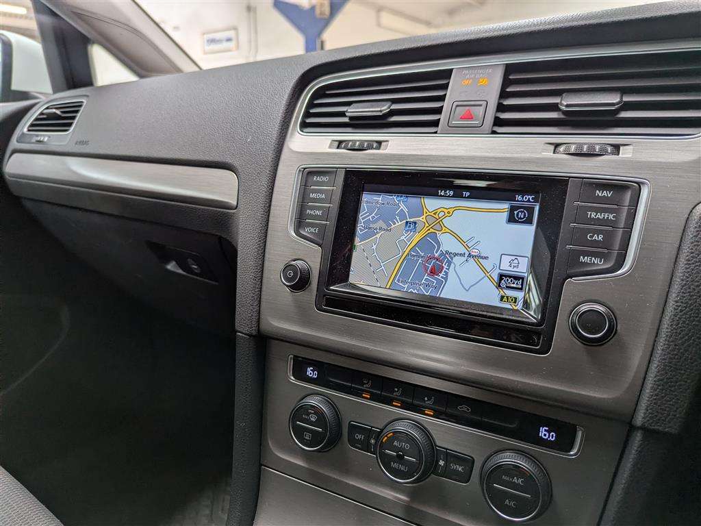 <p>2014 VOLKSWAGEN GOLF MATCH TDI BMT</p>