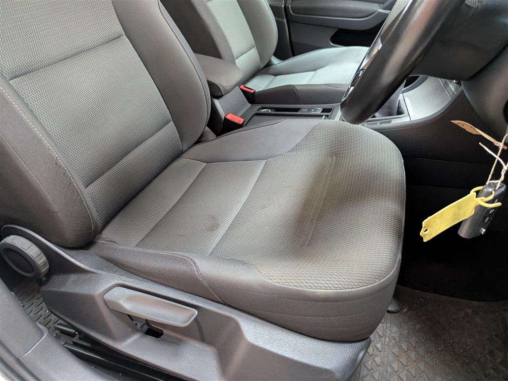 <p>2014 VOLKSWAGEN GOLF MATCH TDI BMT</p>