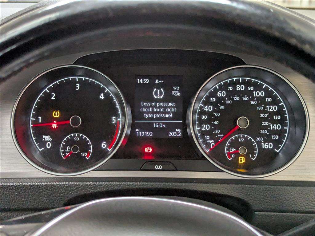 <p>2014 VOLKSWAGEN GOLF MATCH TDI BMT</p>