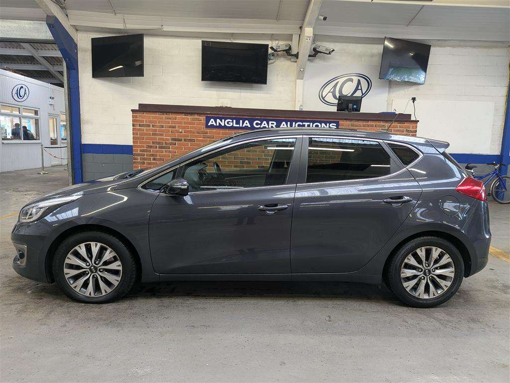 <p>2016 KIA CEED 3 ECODYNAMICS CRDI S</p>