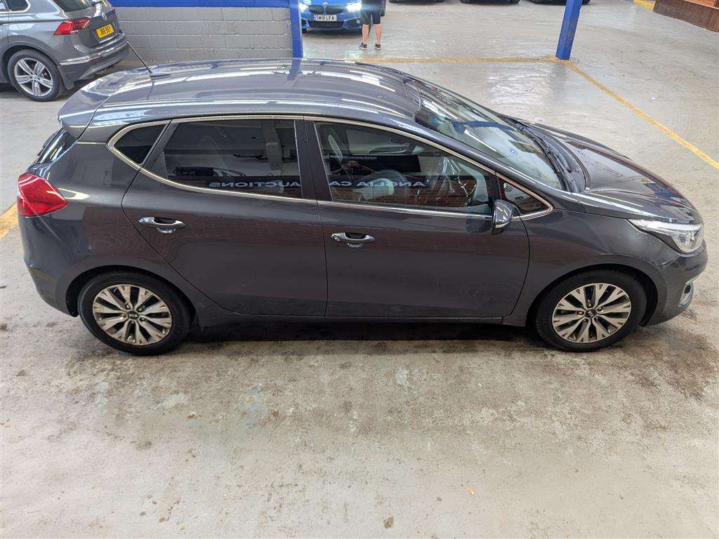 <p>2016 KIA CEED 3 ECODYNAMICS CRDI S</p>