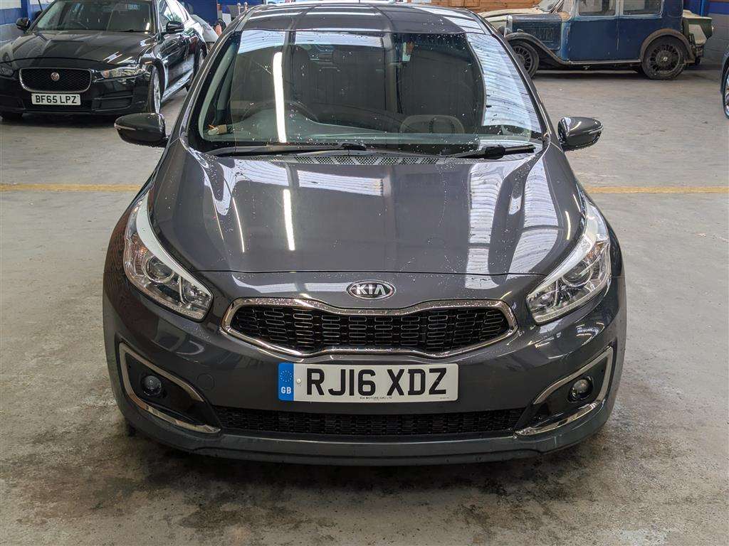 <p>2016 KIA CEED 3 ECODYNAMICS CRDI S</p>