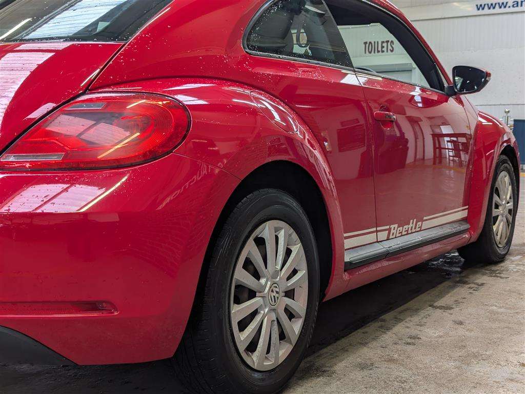 <p>2013 VOLKSWAGEN BEETLE TDI BLUEMOTION TEC</p>