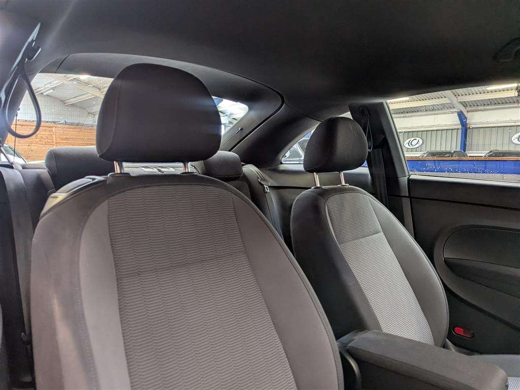 <p>2013 VOLKSWAGEN BEETLE TDI BLUEMOTION TEC</p>