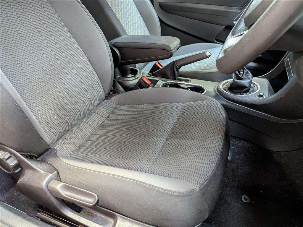 <p>2013 VOLKSWAGEN BEETLE TDI BLUEMOTION TEC</p>
