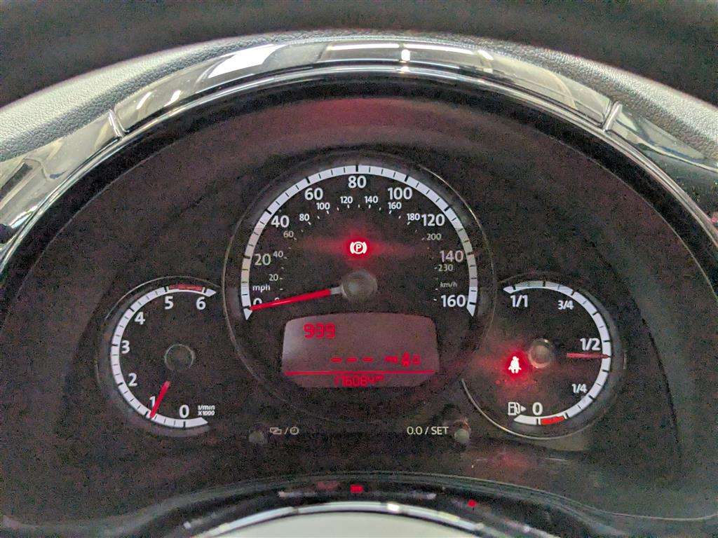 <p>2013 VOLKSWAGEN BEETLE TDI BLUEMOTION TEC</p>