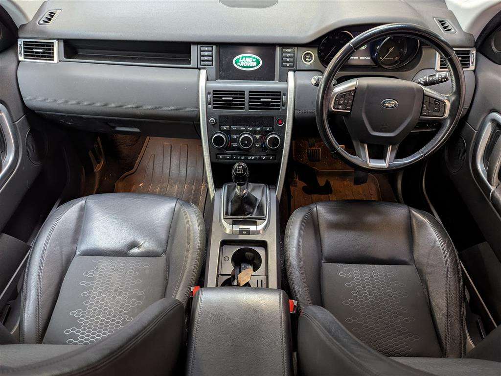 <p>2016 LAND ROVER DISCOVERY SPORT SE TECH T</p>