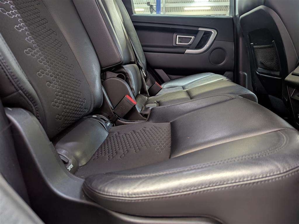 <p>2016 LAND ROVER DISCOVERY SPORT SE TECH T</p>