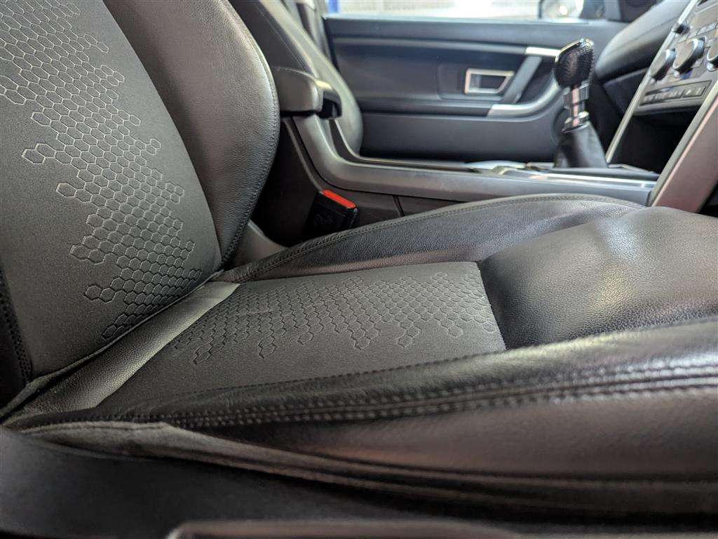 <p>2016 LAND ROVER DISCOVERY SPORT SE TECH T</p>