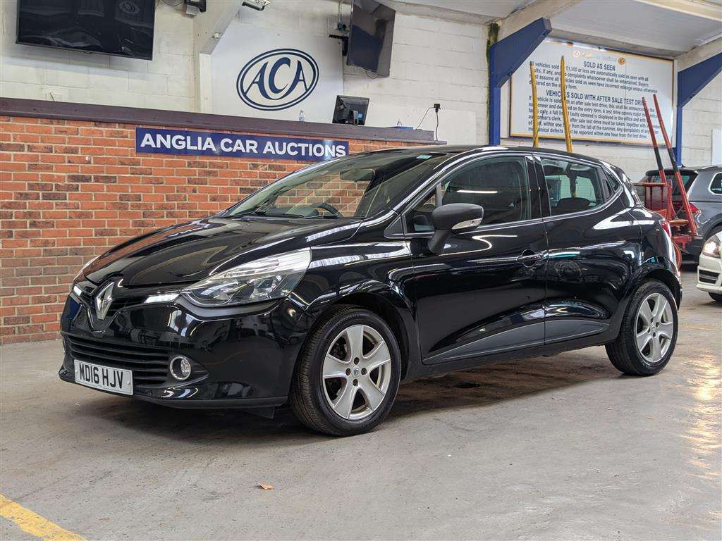 <p>2016 RENAULT CLIO PLAY 16V</p>