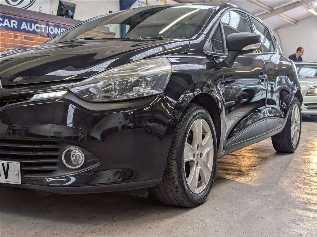 <p>2016 RENAULT CLIO PLAY 16V</p>