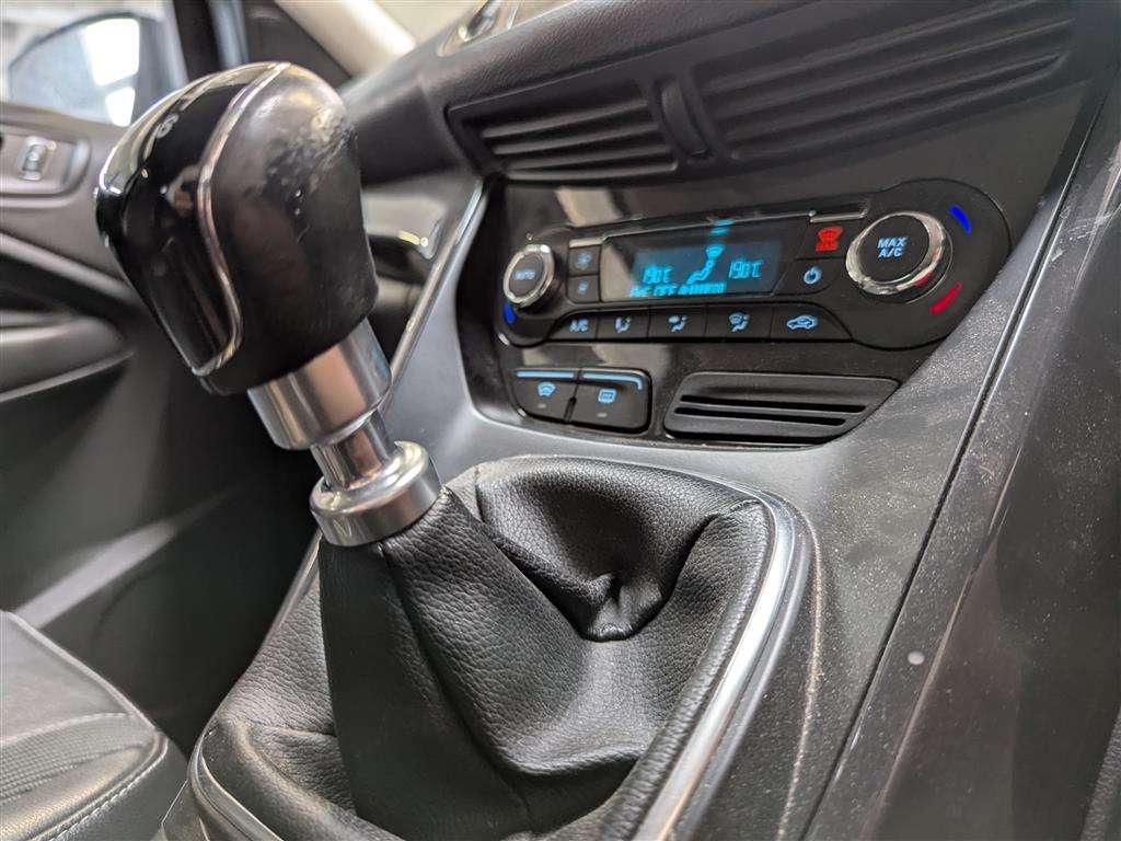 <p>2014 FORD KUGA TITANIUM 4X2 TDCI</p>