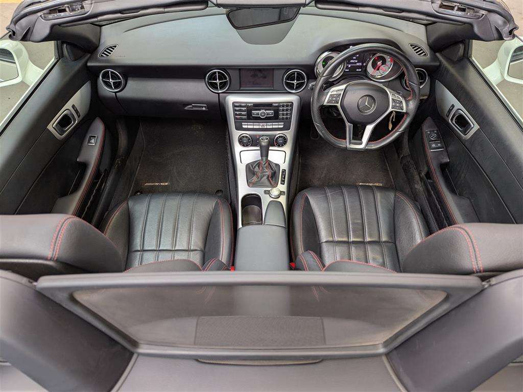 <p>2013 MERCEDES-BENZ SLK200 AMG SPORT BLUE-CIE</p>