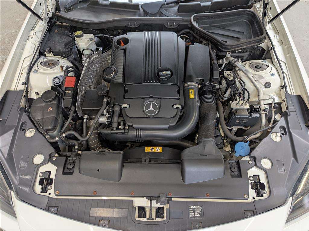 <p>2013 MERCEDES-BENZ SLK200 AMG SPORT BLUE-CIE</p>