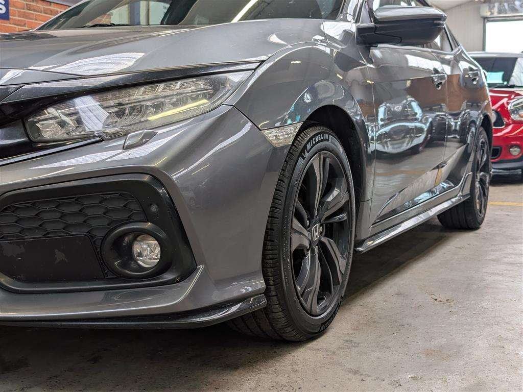<p>2019 HONDA CIVIC SPORT VTEC</p>