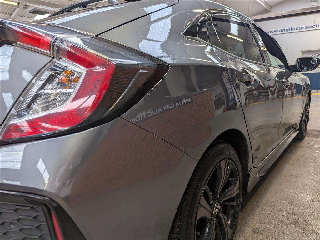 <p>2019 HONDA CIVIC SPORT VTEC</p>