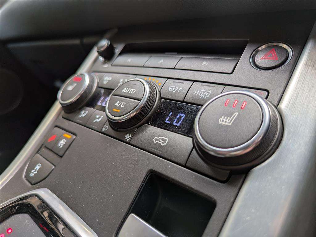 <p>2014 LAND ROVER RANGE ROVER EVOQUE DYNAMI</p>