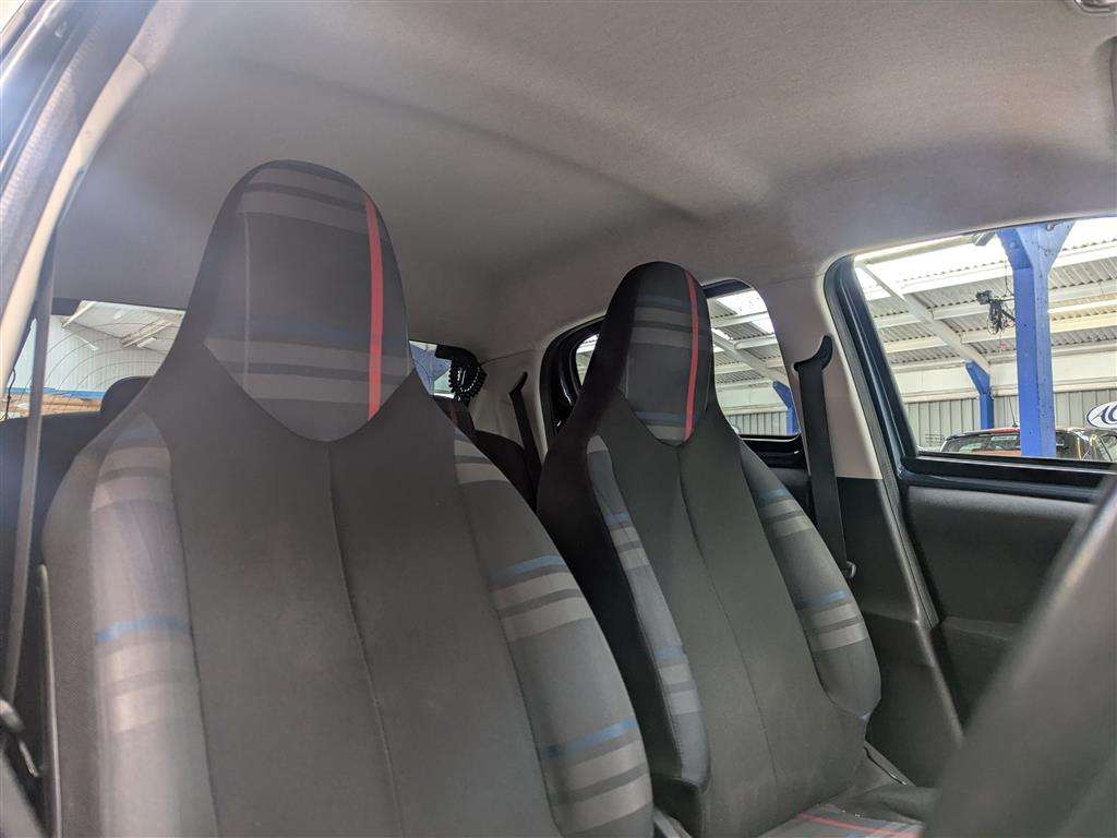 <p>2014 PEUGEOT 108 ALLURE</p>