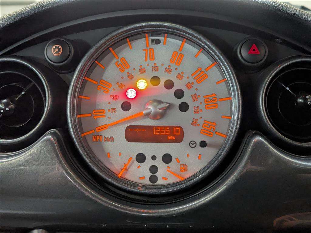 <p>2007 MINI MINI COOPER</p>