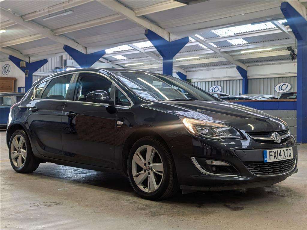 <p>2014 VAUXHALL ASTRA SRI</p>