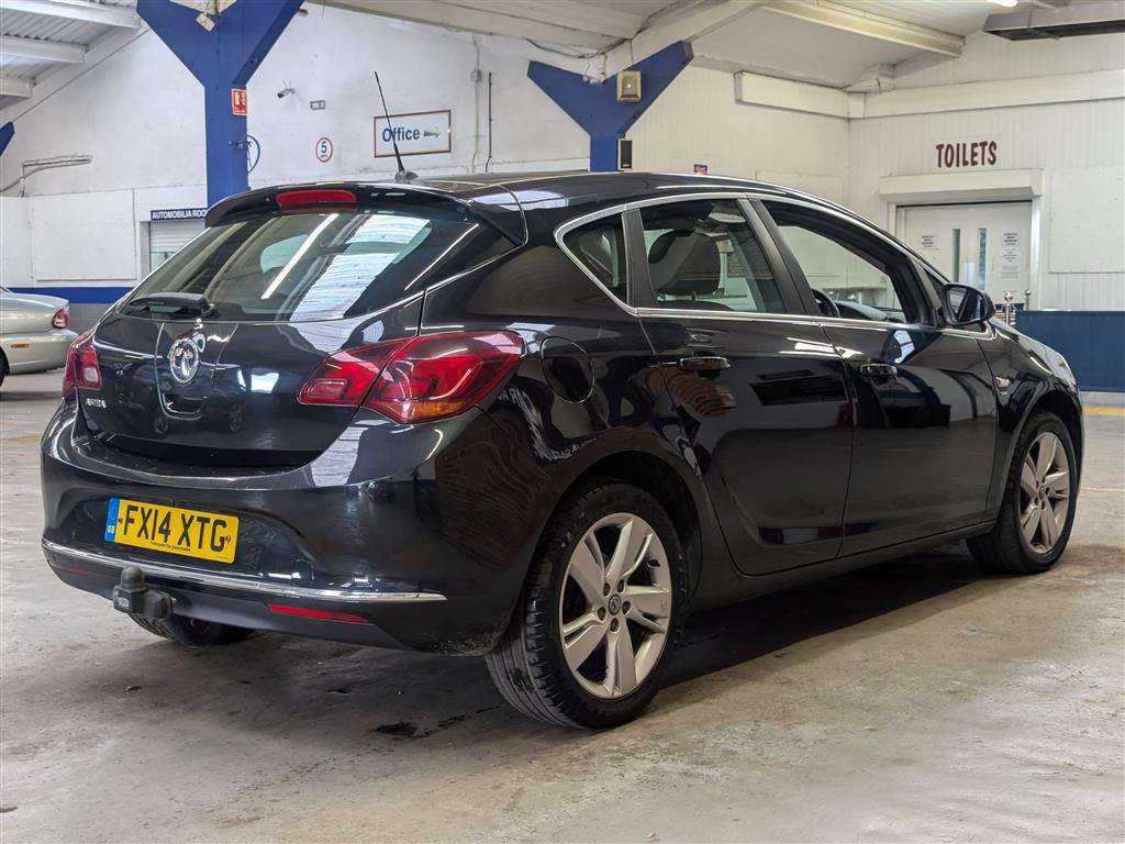 <p>2014 VAUXHALL ASTRA SRI</p>