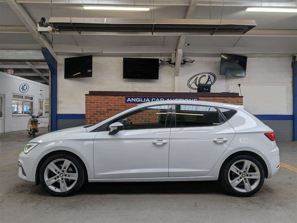 <p>2018 SEAT LEON FR TECHNOLOGY TSI</p>