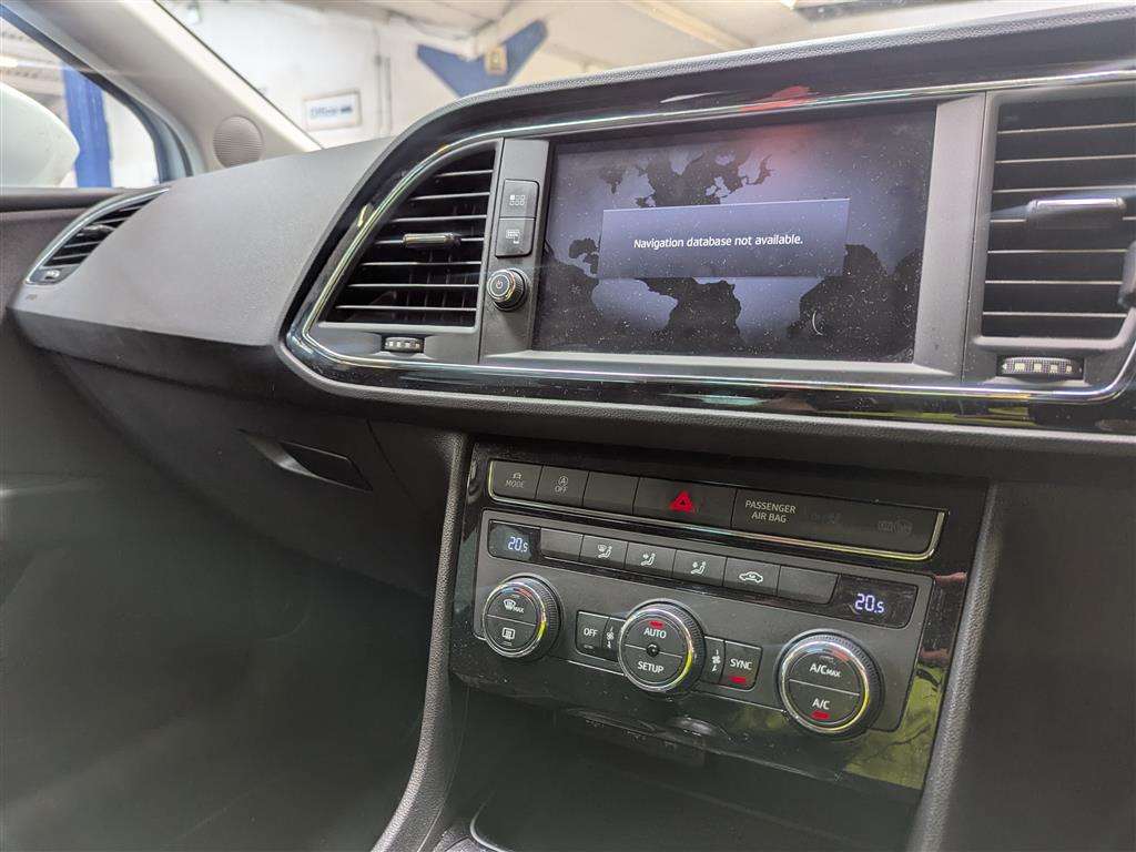 <p>2018 SEAT LEON FR TECHNOLOGY TSI</p>