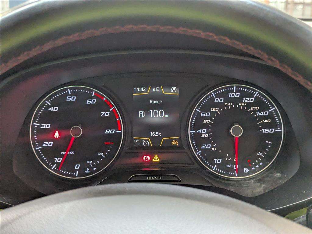 <p>2018 SEAT LEON FR TECHNOLOGY TSI</p>
