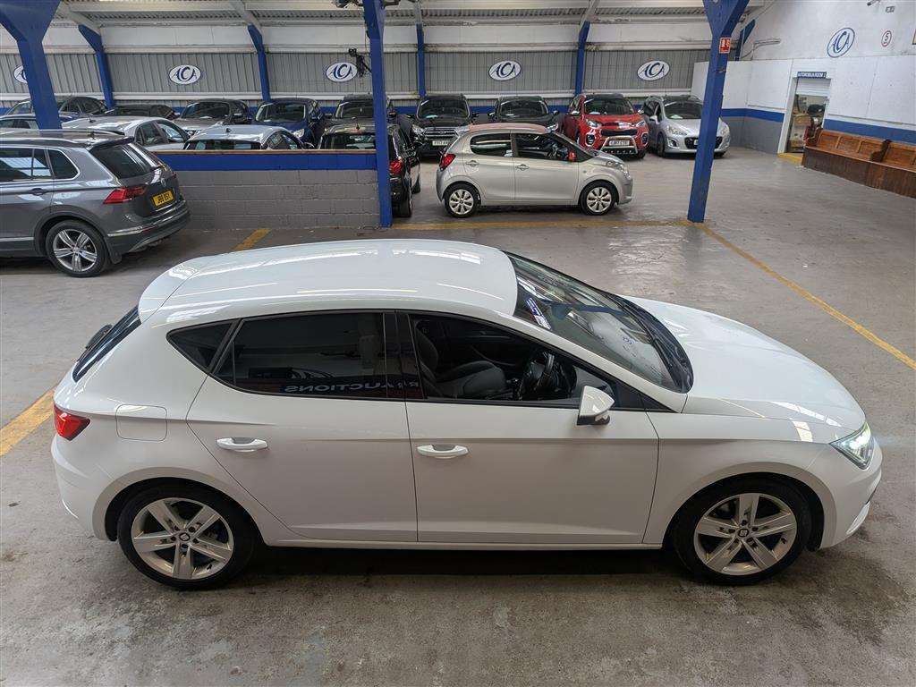 <p>2018 SEAT LEON FR TECHNOLOGY TSI</p>