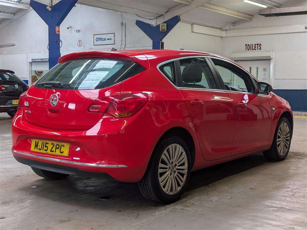 <p>2015 VAUXHALL ASTRA EXCITE</p>