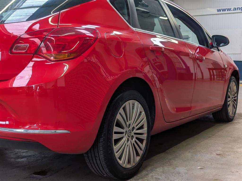 <p>2015 VAUXHALL ASTRA EXCITE</p>