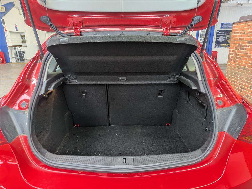 <p>2015 VAUXHALL ASTRA EXCITE</p>