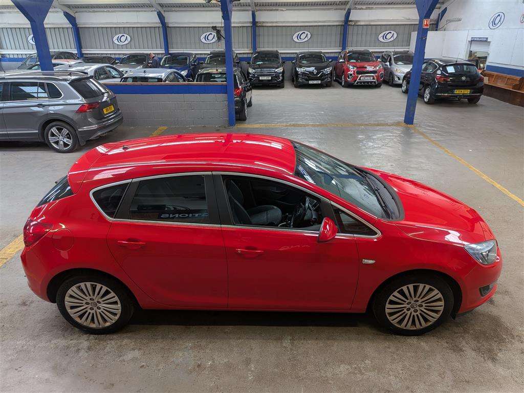 <p>2015 VAUXHALL ASTRA EXCITE</p>