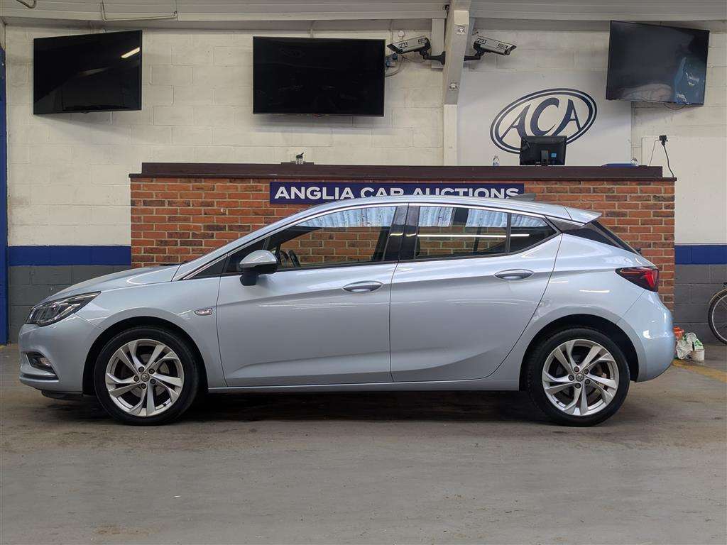 <p>2016 VAUXHALL ASTRA SRI NAV TURBO</p>