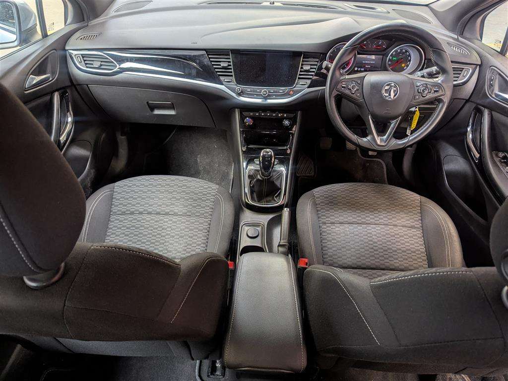 <p>2016 VAUXHALL ASTRA SRI NAV TURBO</p>