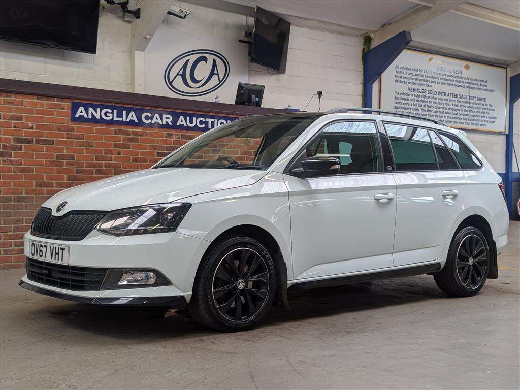 <p>2017 SKODA FABIA MONTE CARLO TSI</p>