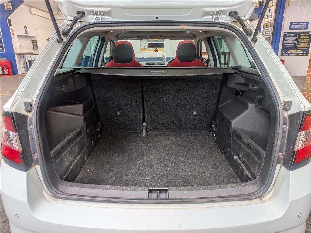 <p>2017 SKODA FABIA MONTE CARLO TSI</p>