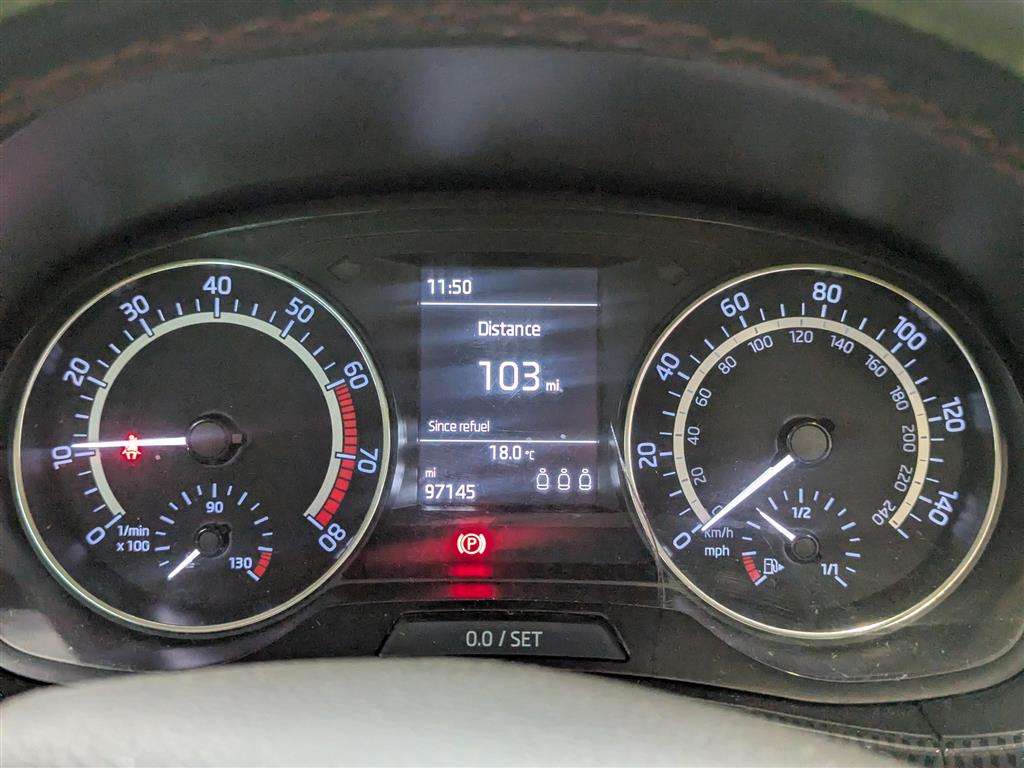 <p>2017 SKODA FABIA MONTE CARLO TSI</p>