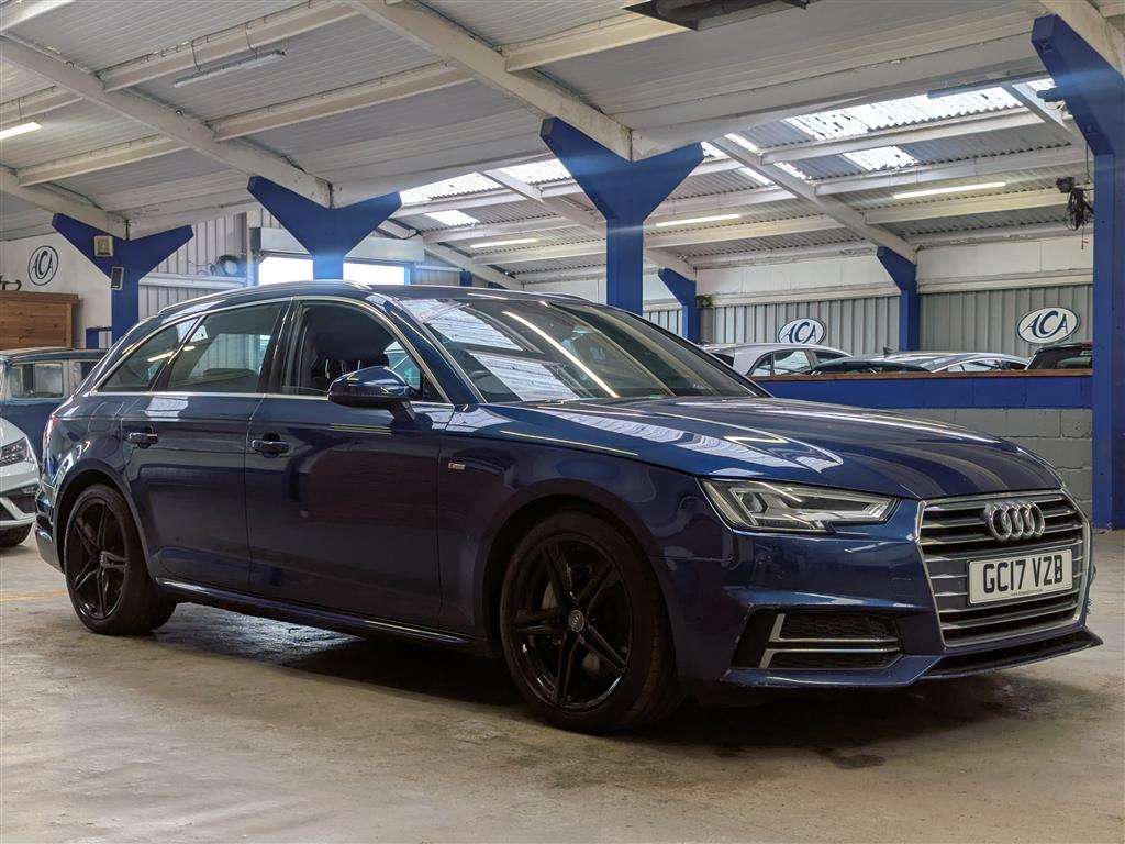 <p>2017 AUDI A4 S LINE TDI S-A</p>